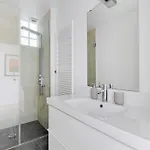 Luxury 4br-8p-eiffel Tower