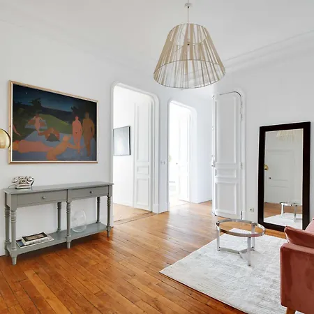 Luxury 4br-8p-eiffel Tower باريس