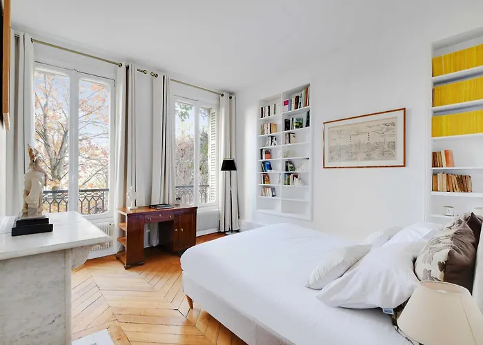 Luxury 4br-8p-eiffel Tower Lägenhet